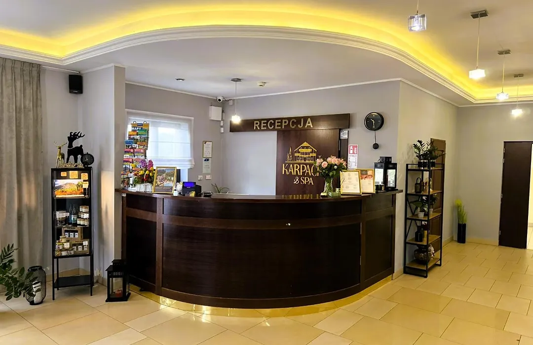 Karpacki & Spa - Blisko Wyciagu, Restauracja, Sala Zabaw, Bar 24H (Adults Only)-1