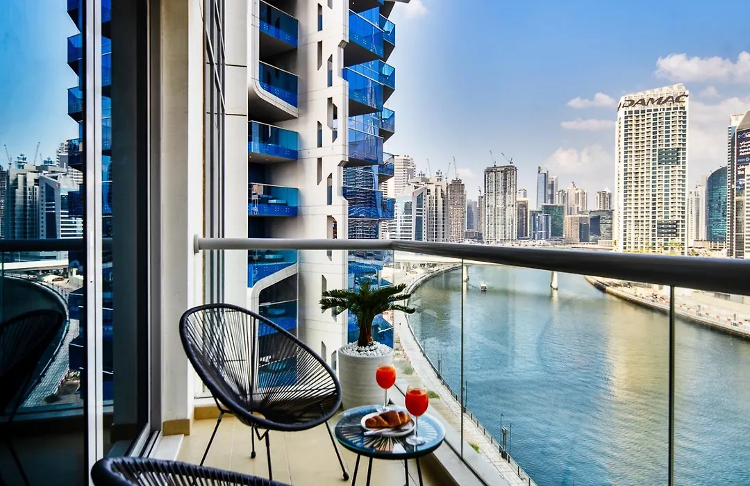 1Br Stunning Canal & Burj View, Luxury Stay At Fairview Residency-1