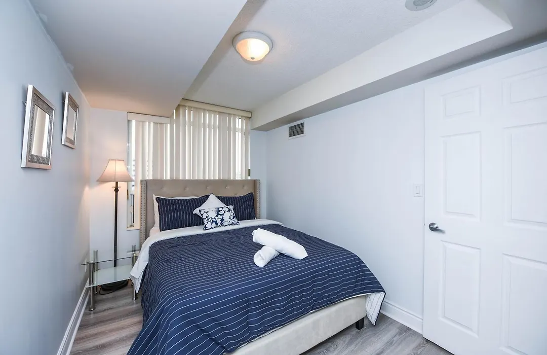 Planurstay - Amazing 2Br & 2Bth - Near Square One Mall-1