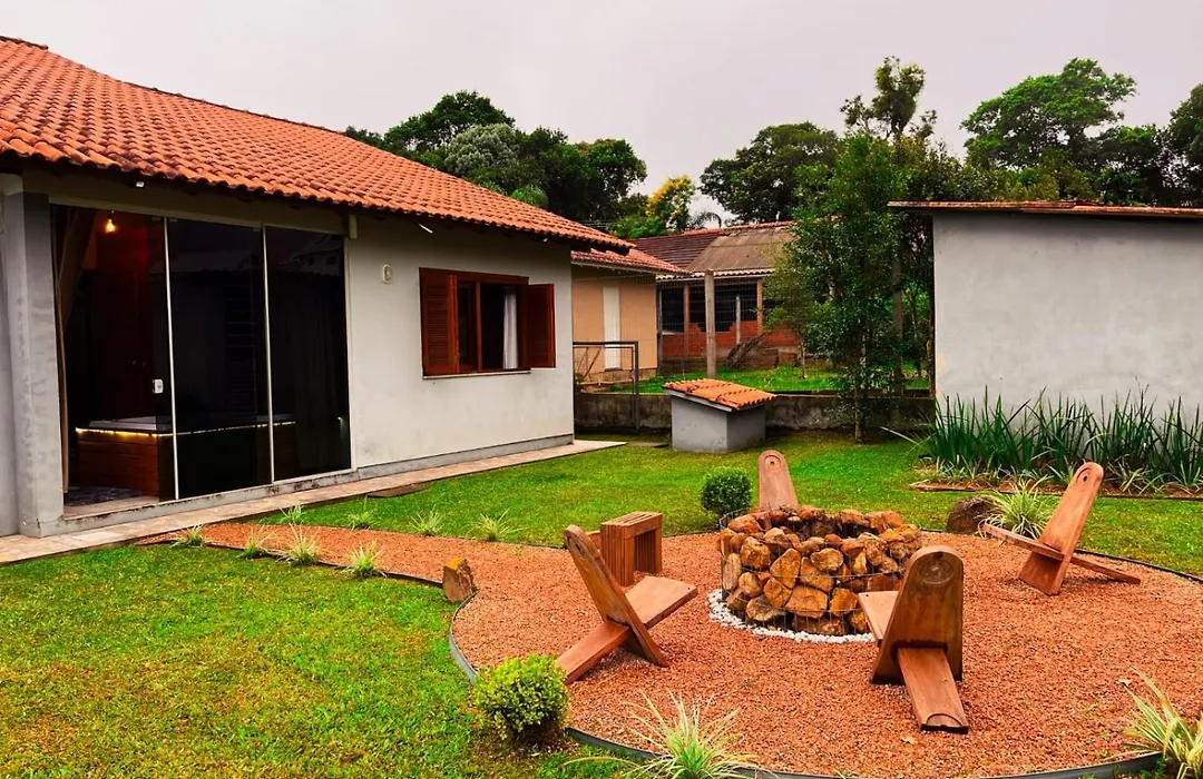 Casa Com Hidromassagem E Lareira-1