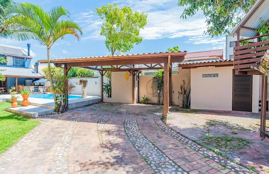 C109 Casa Grande Com Piscina Privada Para Ate 15 Pessoas-1