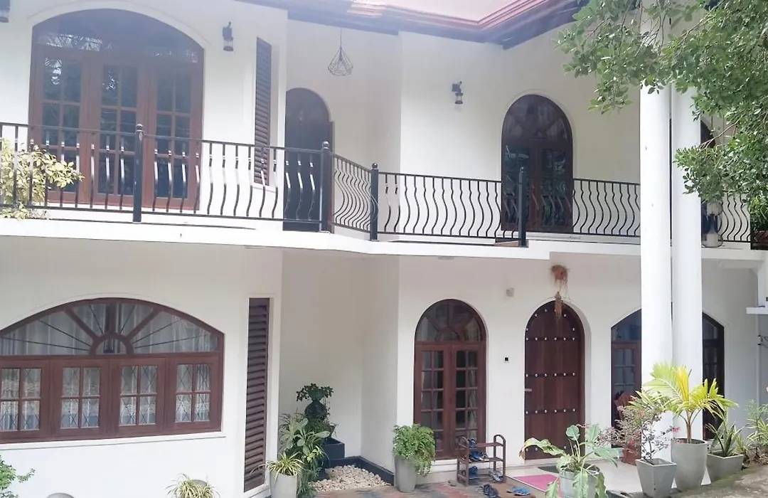 Johans Villa Kandy-1