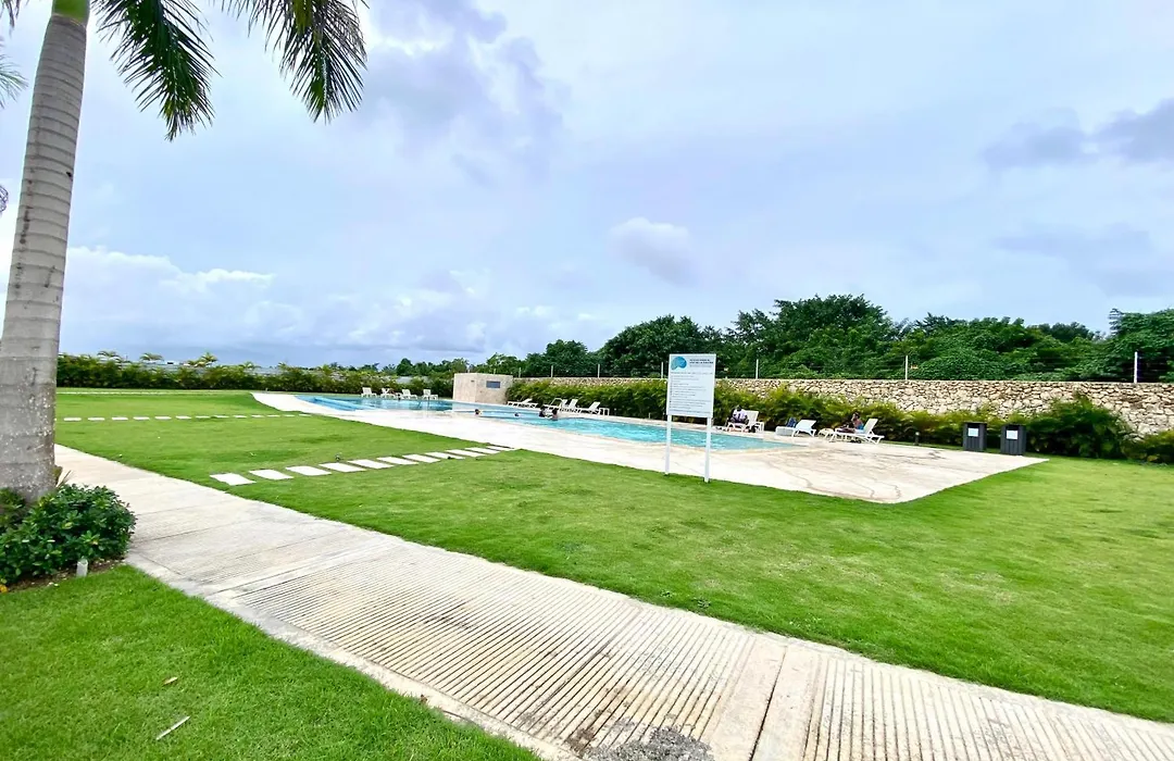 P, C, Tropical Dream,1 Hab,1 Bano, Balcon, Piscina, Wifi Alta Velocidad Gratis-1