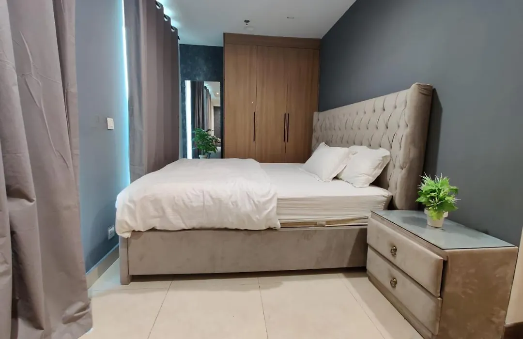 Great Experiences Are Just Around The Corner Luxury Gold Crest Mall Apartments By Hba-1