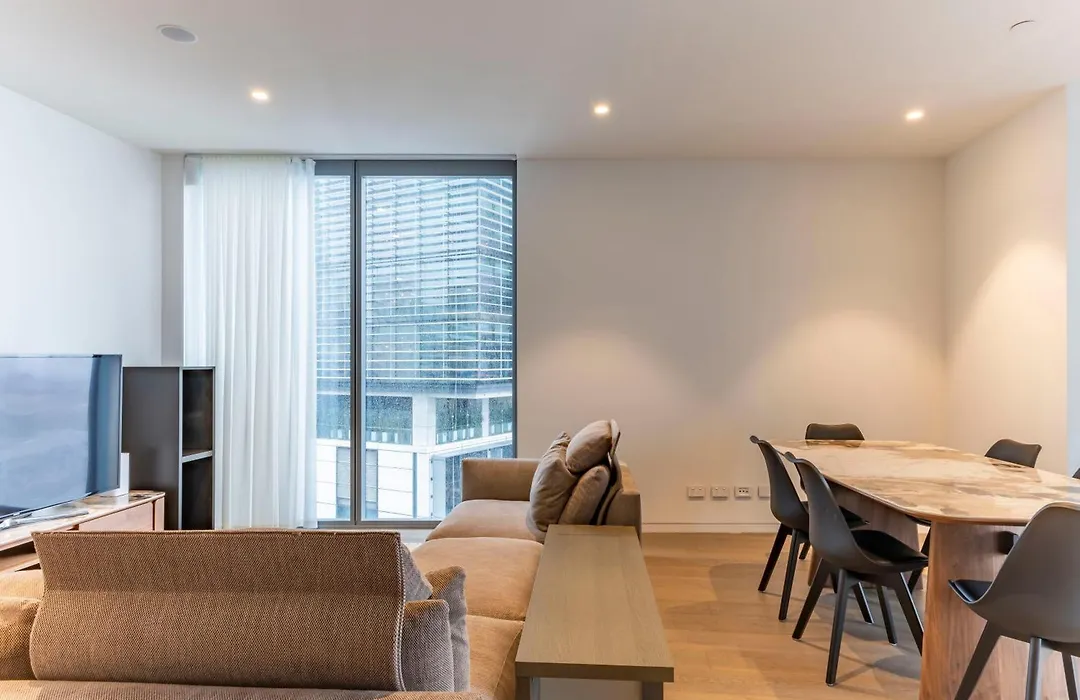 High-Level 2B Stunning Water Views In Barangaroo-1