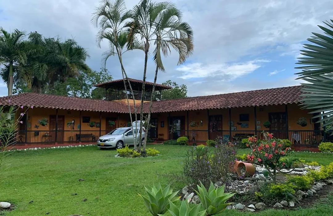 Finca Chalet El Robledal-1