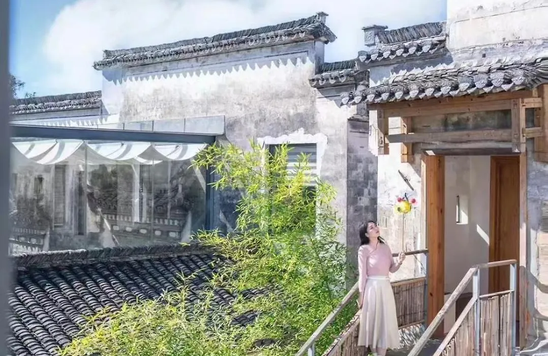 Hongcun Old Street Country House-1