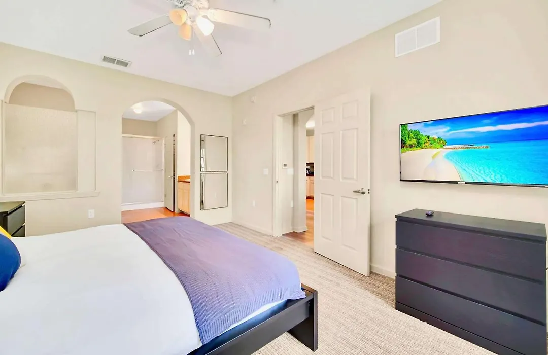 Near Disney - Spacious 3Br Condo With Pool-1