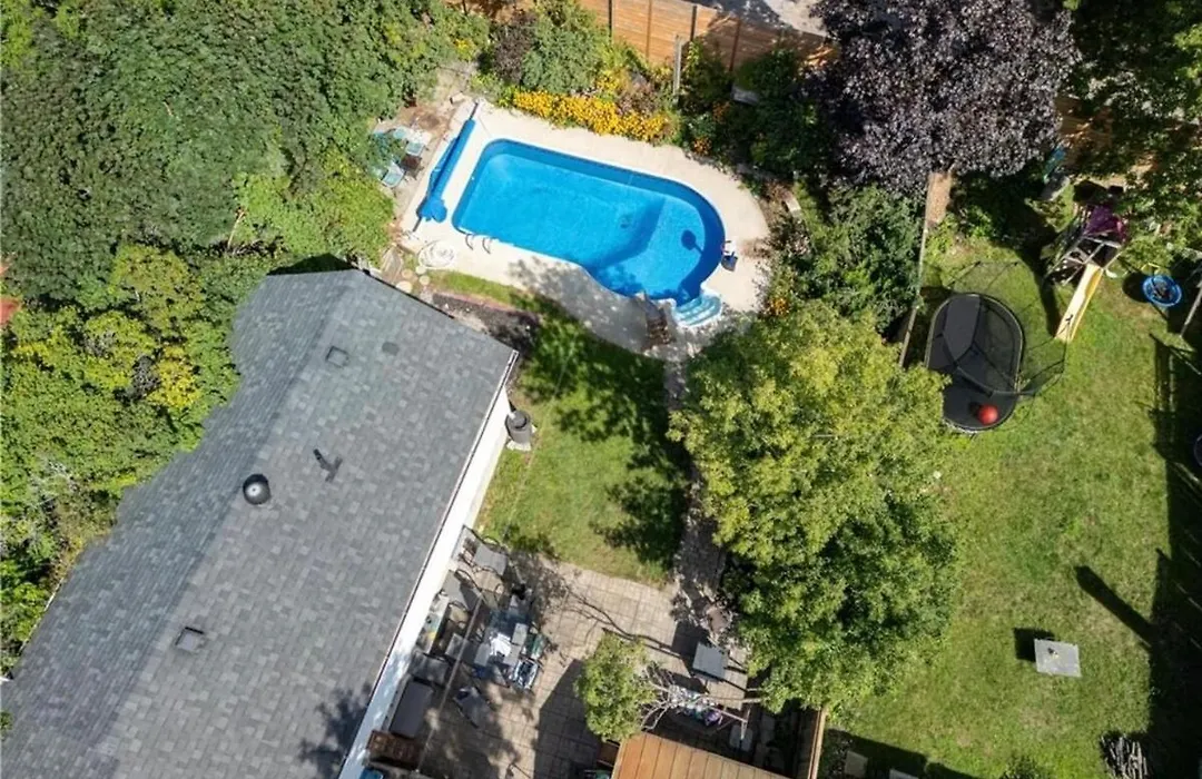 In Heart Of Kingston Downtown Pool Home-1
