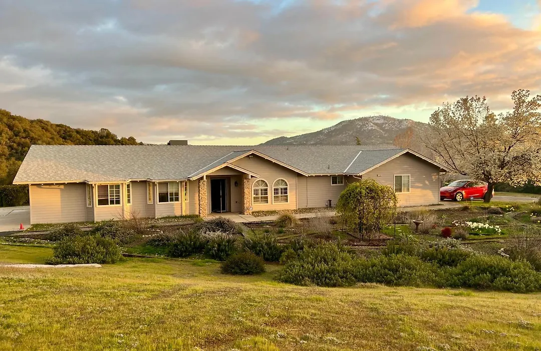 Home At Yosemite Oakhurst-1