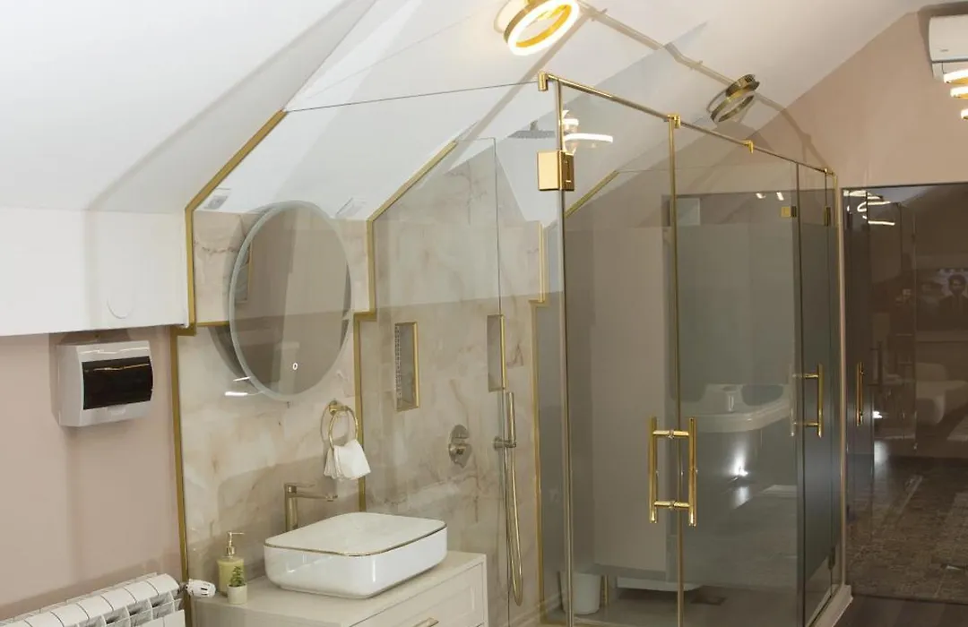 Central Lux Apartman Spa-1
