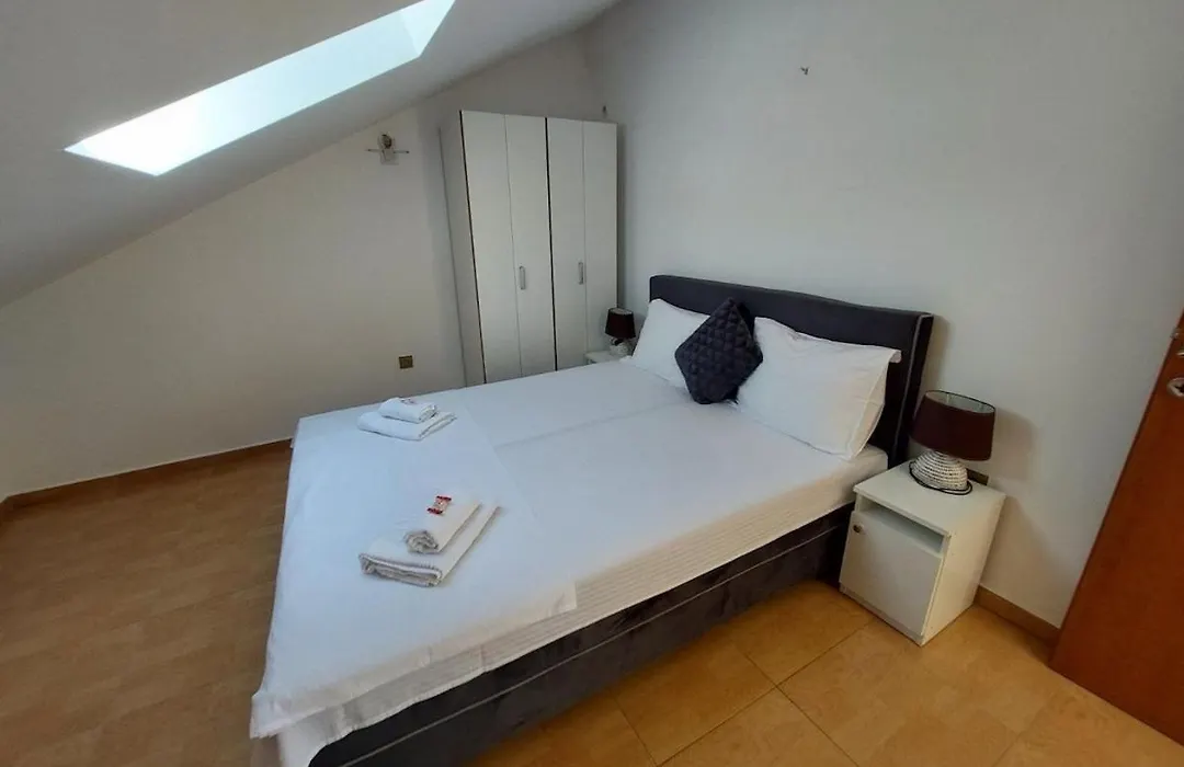 Luxury 3Br Duplex With Pool 2 Mins From Beach In Kumbor-1