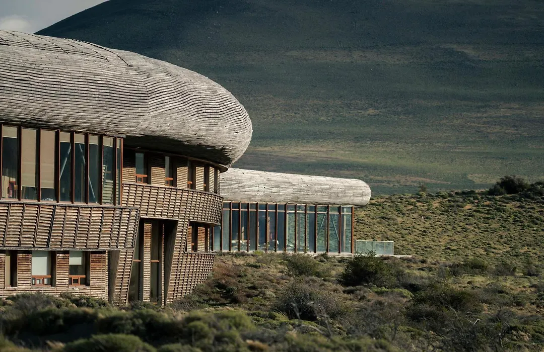 Tierra Patagonia, Beckons-1