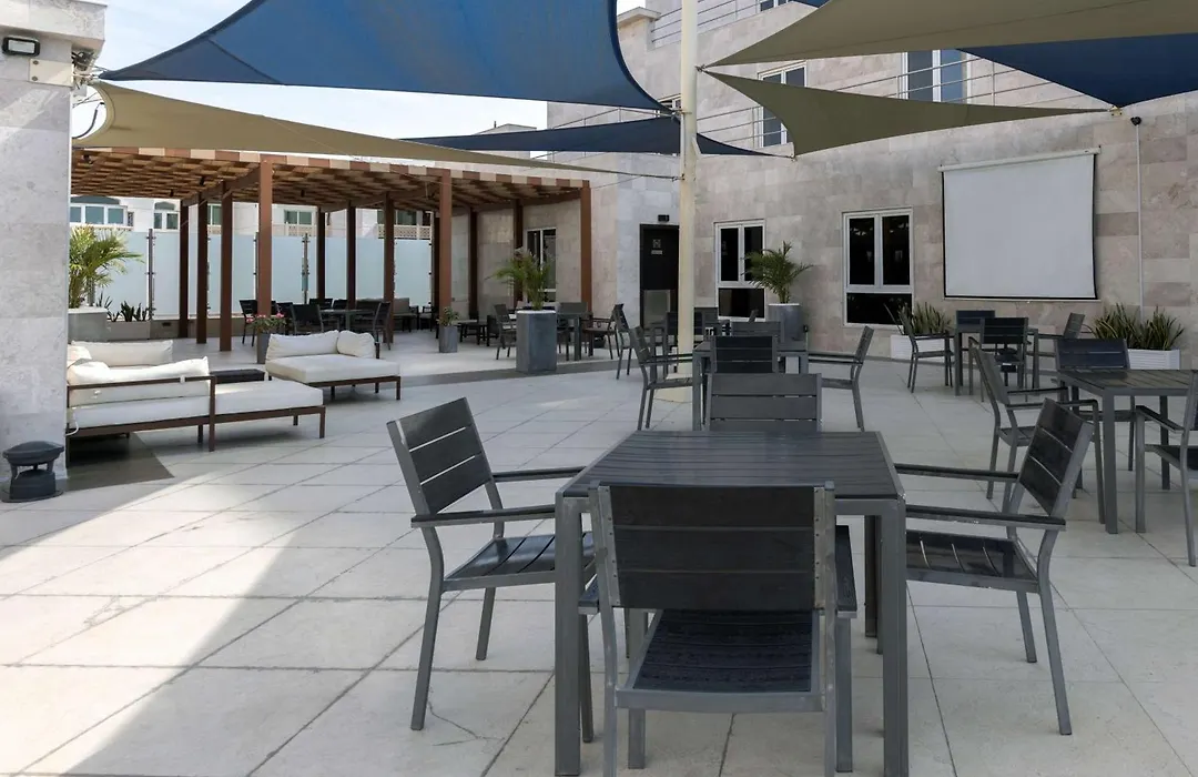 Radisson Hotel Muscat Panorama-1