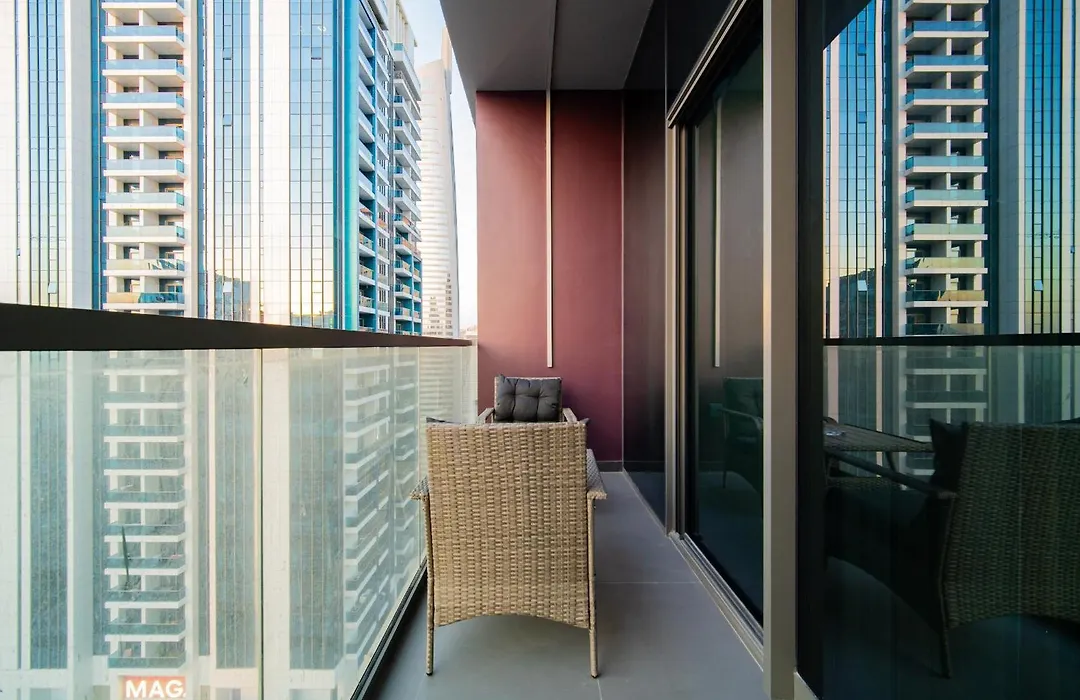 Settlerhomes - Chic Jlt 29 Floor Near Panoramic Lake-1