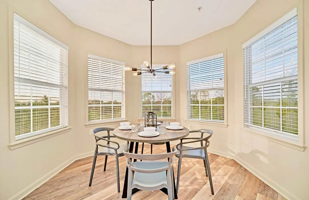 Spacious 3Br Condo With Pool, Near Disney!-1