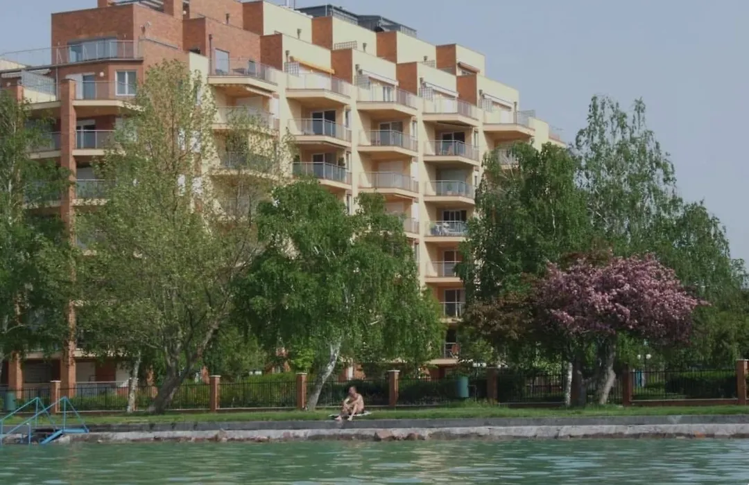 Galerius Aranypart Apartman-1