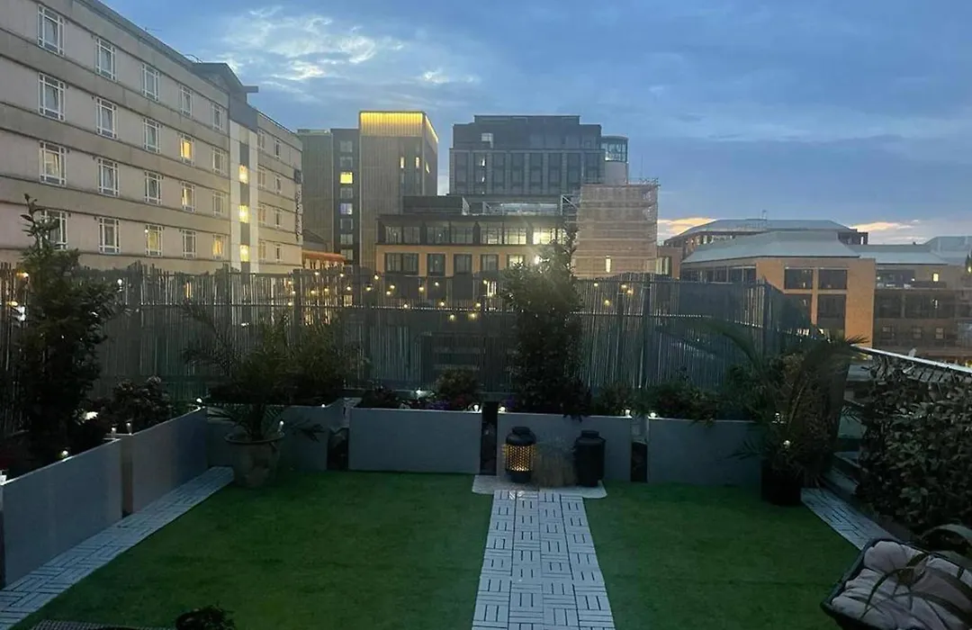 1 Bed Penthouse - Hot Tub - Roof Terrace - Parking-1