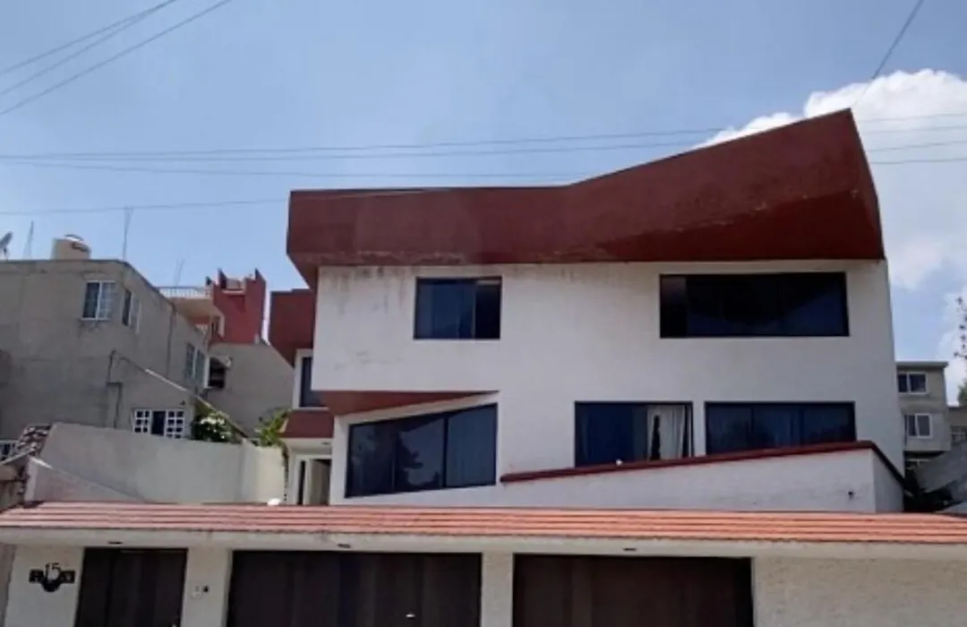 House In Golf Club, An Oasis Near The City-1
