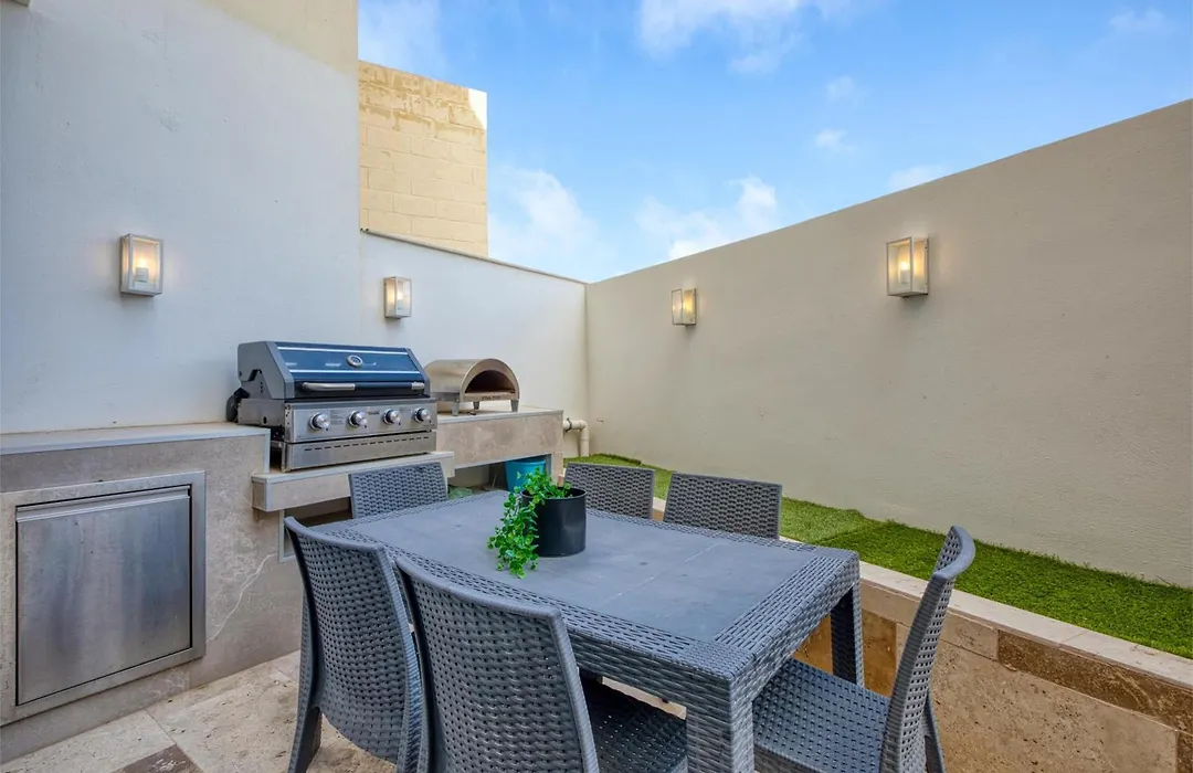 Cozy Gozo Home With Private Hot Tub & Bbq-1