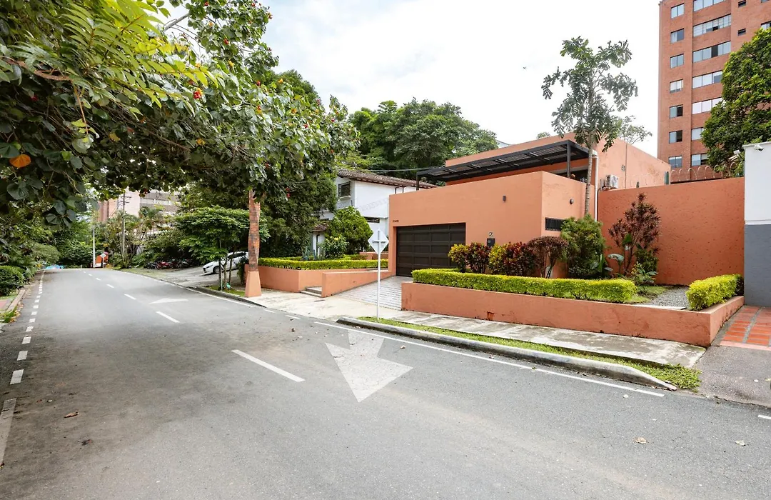 5Br Poblado Villa Close To Lleras Jacuzzi Cinema Ac-1