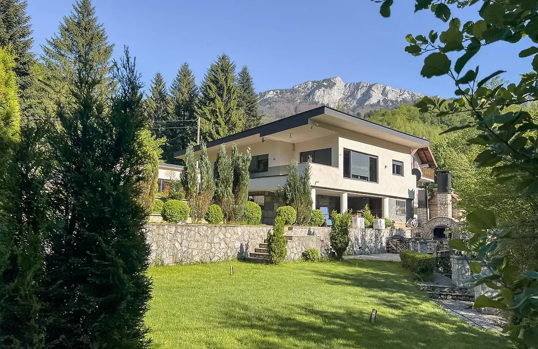 Villa Eterna-1