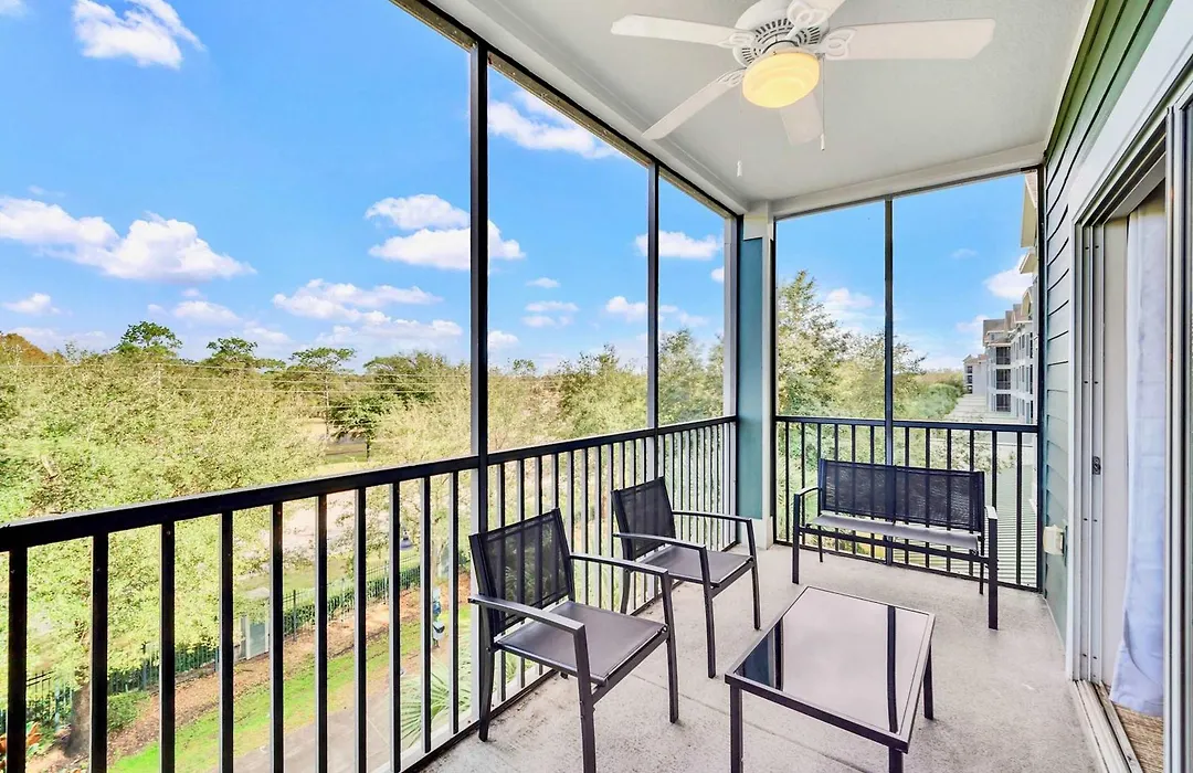 Upstay Condo With Outdoor Pool & Sauna-1