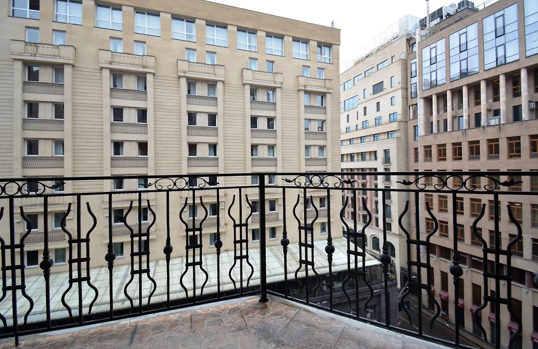 Northern Avenue, 2 Bedrooms Luxury & Grand Apartment Hh556-1