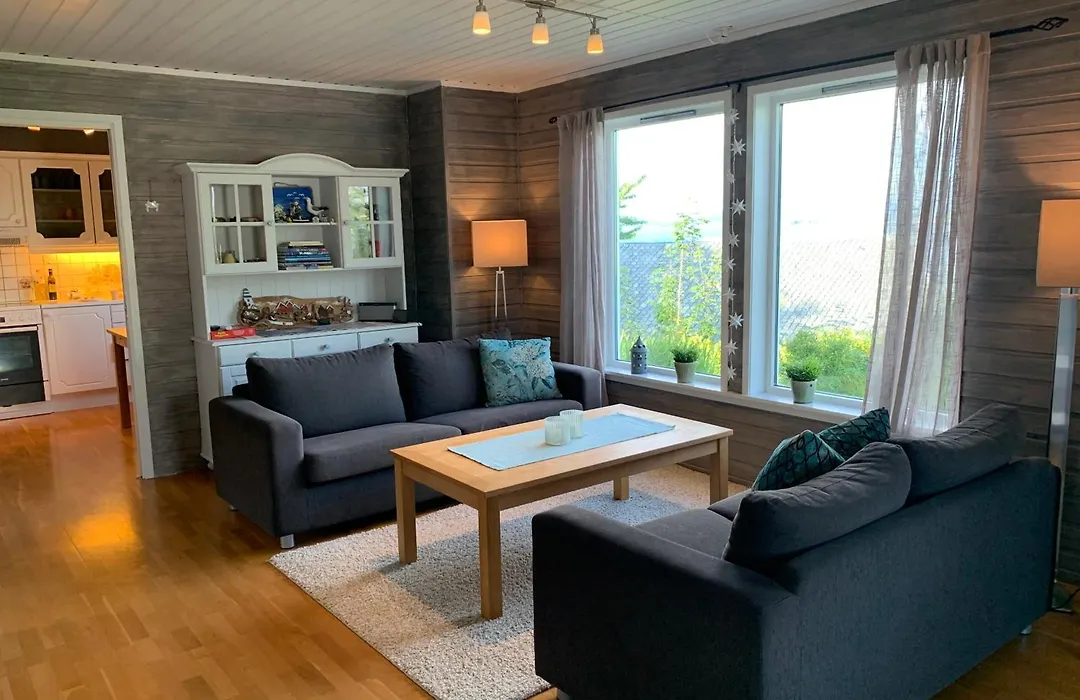 Villa Med Sauna Ute, Egen Bat, Naust Og Kai-1