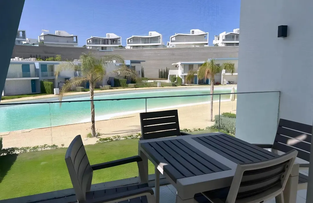 Spacious 3-Bedroom Chalet And Maid Room In Fouka Bay-1