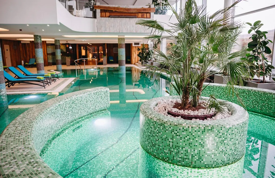 Hotel Ozon & Luxury Villas-1