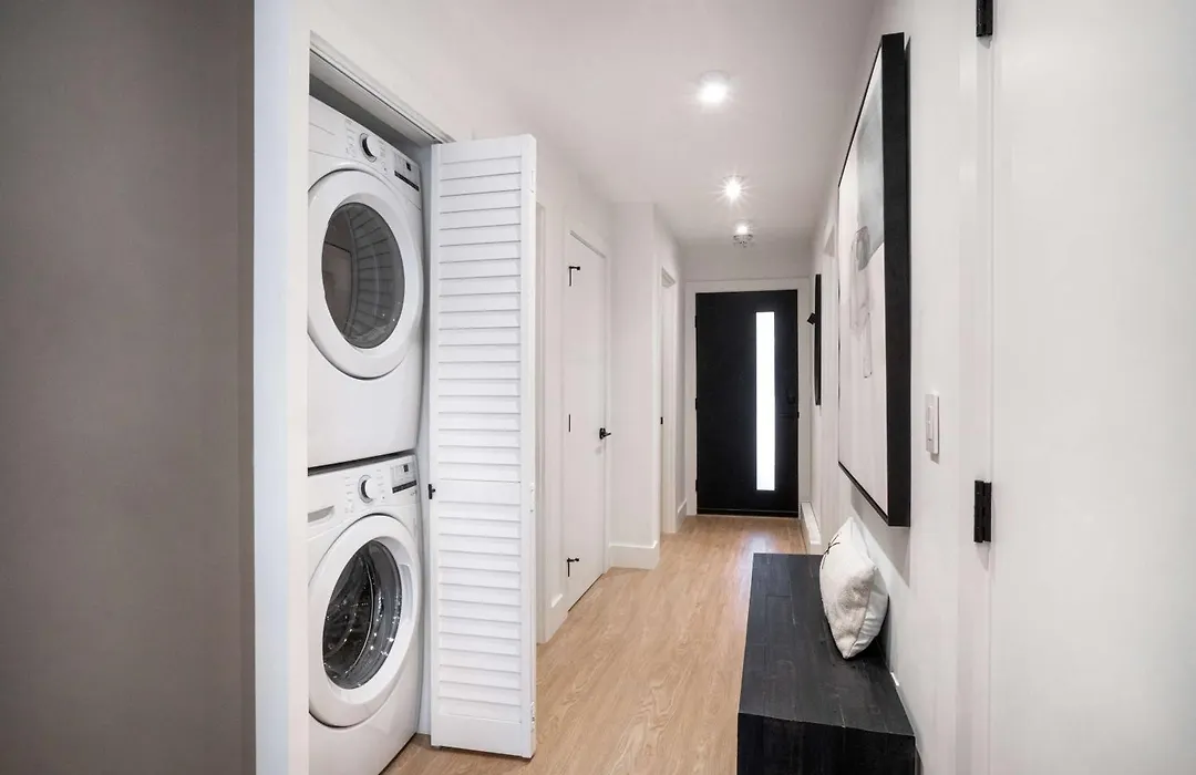 Brand New 2Br 2Ba - Ac, Location, Views!-1