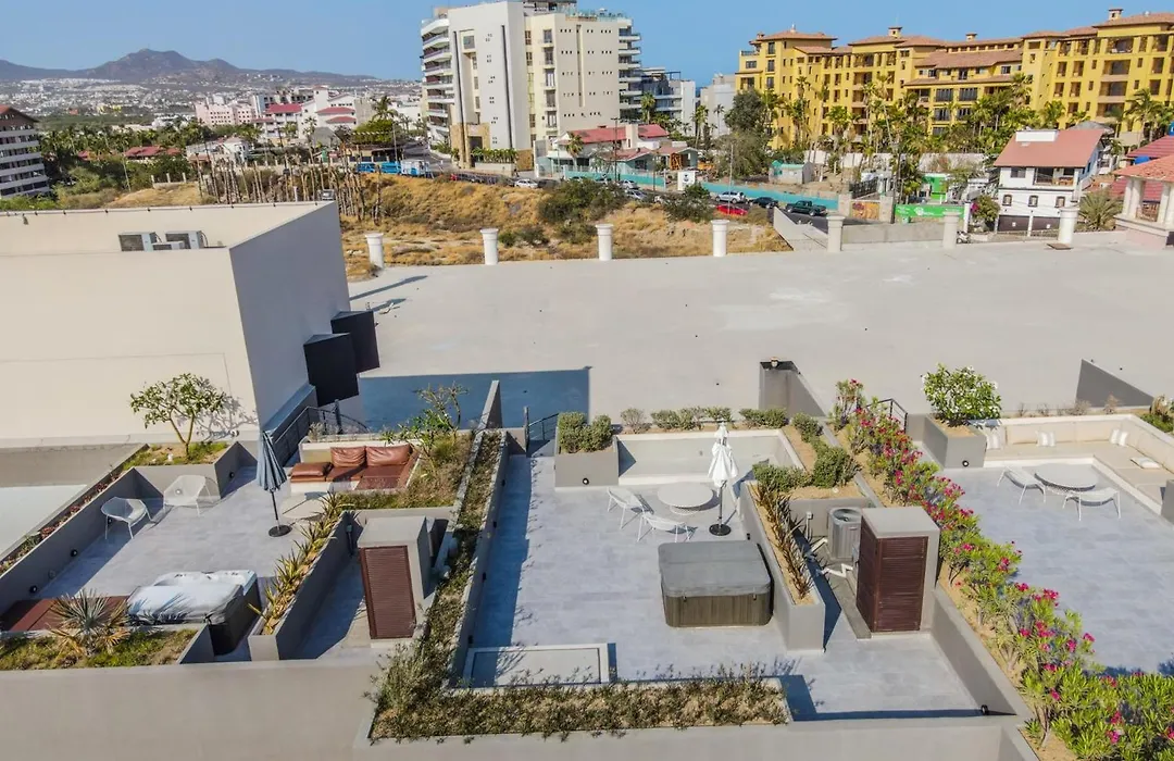 2 Bedroom Cabo Marina Walk To Beach & Private Jacuzzi-1
