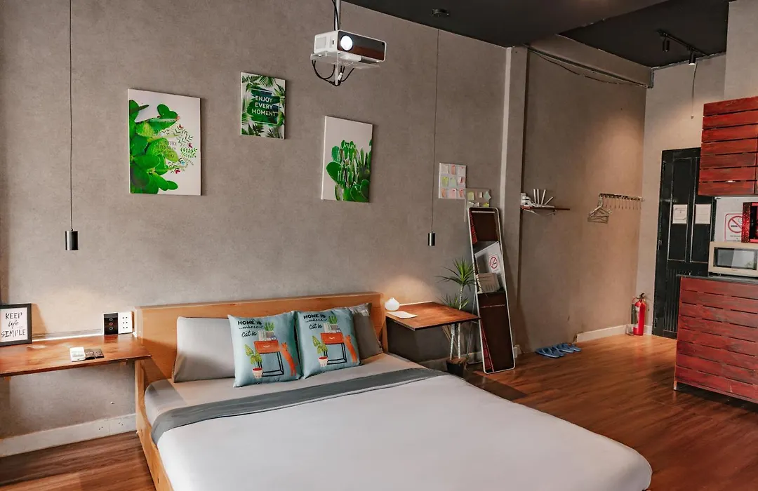 Saigon Hideout New World View - Romantic Stay, Netflix & Bathtub District 1-1