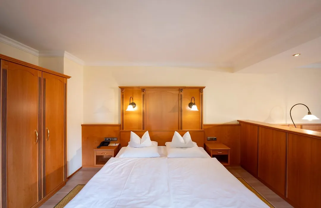 Steinbach-Hotel-1