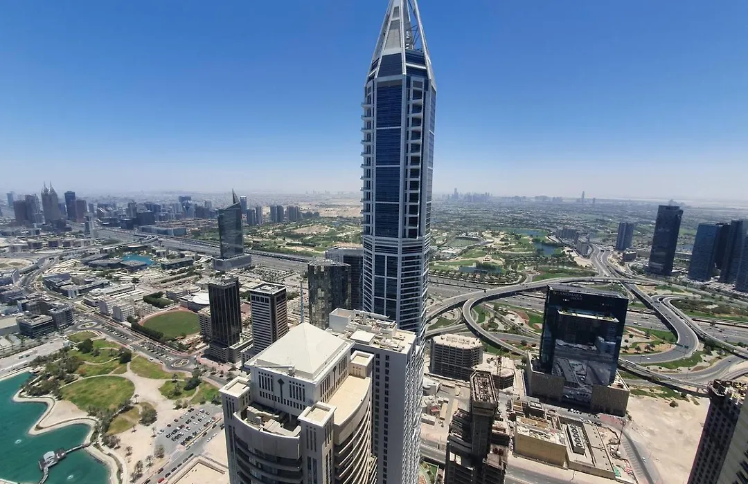 New Renovated Stylish 1 Bedroom Dubai View 73 Floor-1