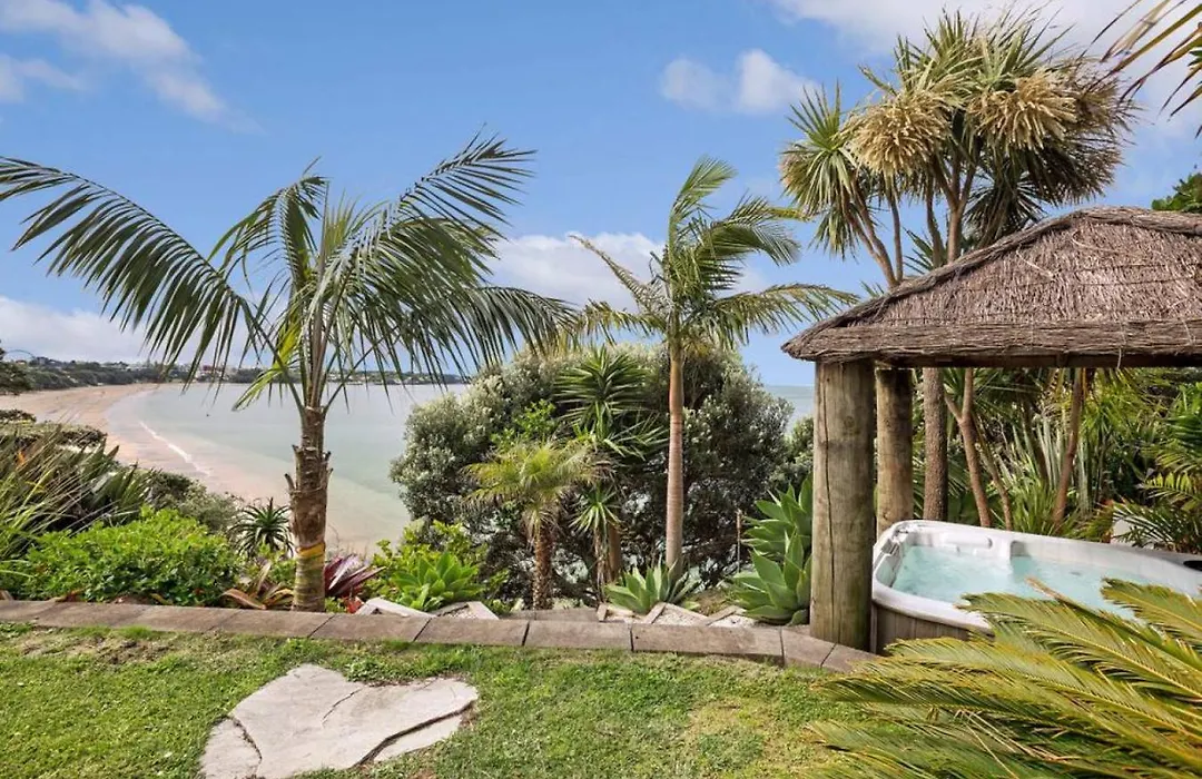 Takapuna Clifftop With Pool And Hot Tub-1
