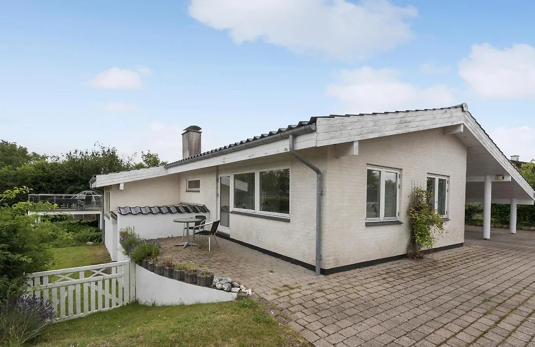 Four-Bedroom Holiday Home In Stroby-1