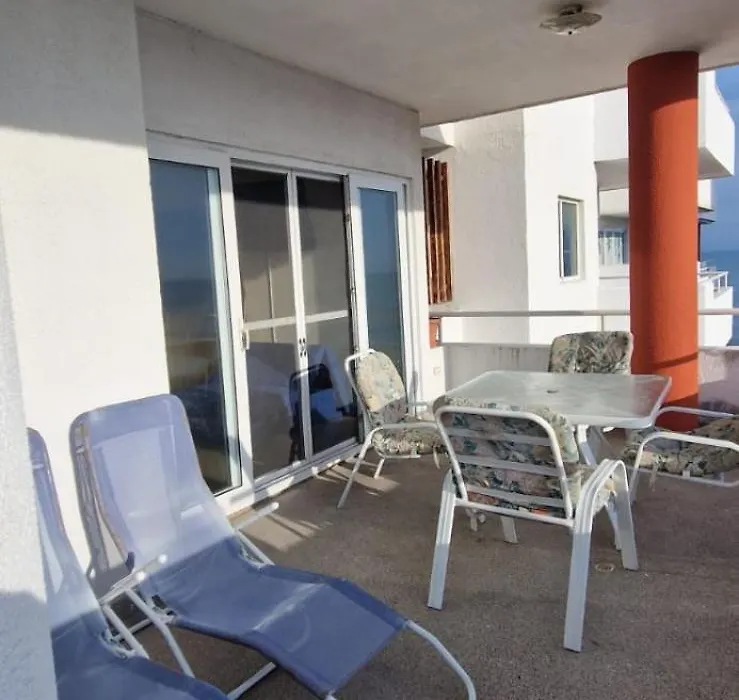 Departamento Frente Al Mar, Marina Grande -Tonsupa-1