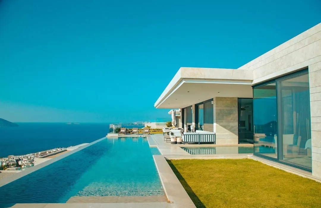Luxury Villa In Bodrum With Breathtaking Views-1