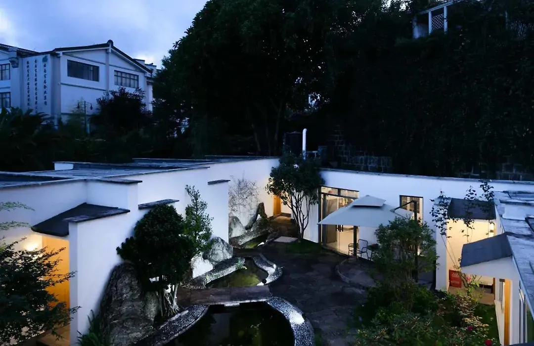 Tengchong Nan Su Gu Li Hot Spring Enjoylife Family Resort-1