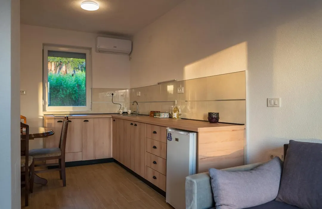 Sunset Villa Apartments-1