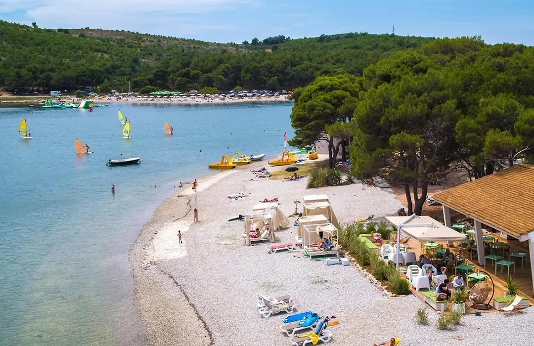 Beach House Ive, Beach House Beta - A Romantic Hideaway In An Olive Grove By The Sea, Fenced Houses With Privacy, Swimming Pool, Jacuzzi And Playground, Pomer-1
