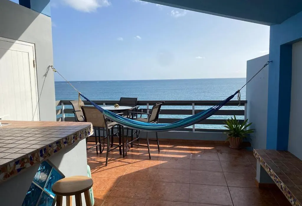 Beautiful Beach Front Penthouse W Rooftop Terrace-1