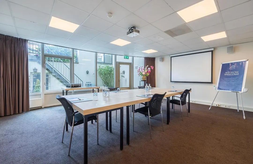 Amrath Hotel Media Park Hilversum-1