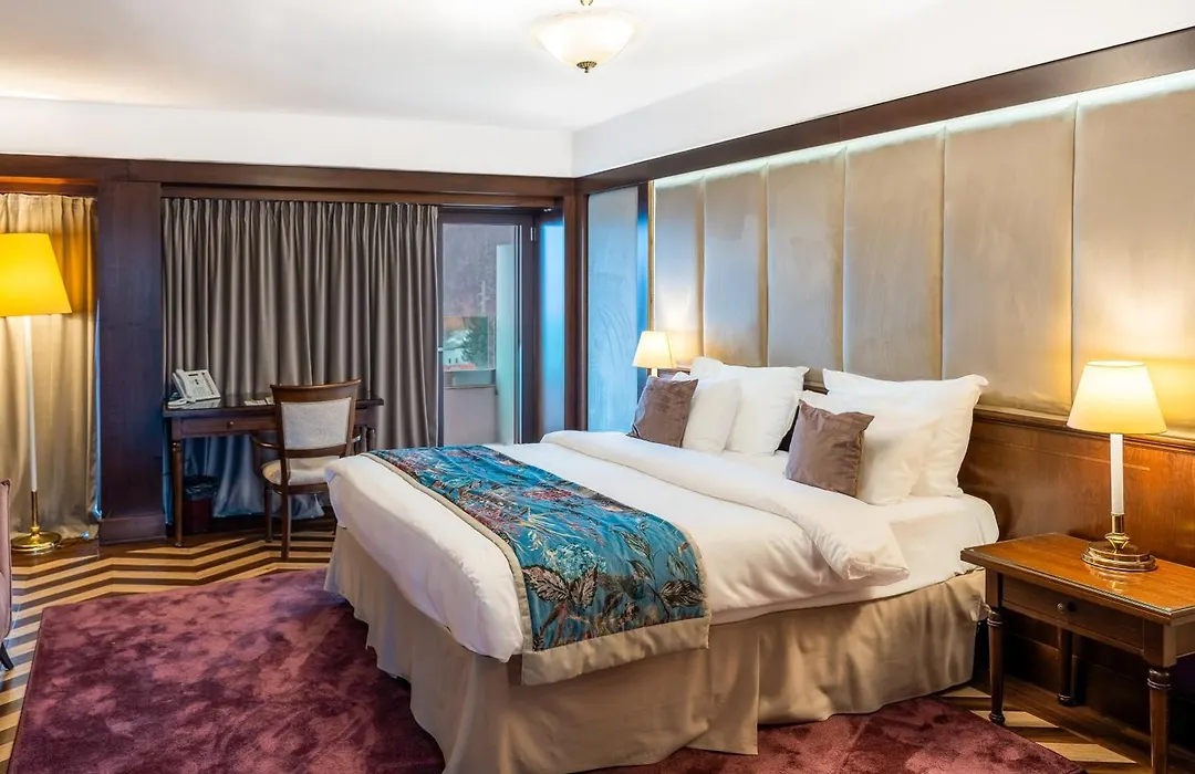 Hotel International-1