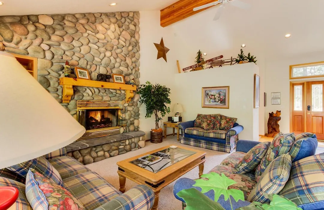 Red Cedar 42 | Discover Sunriver-1