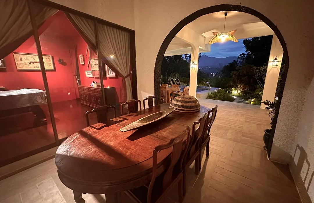The White Horse, Private Pool, Sauna And Valley View-1