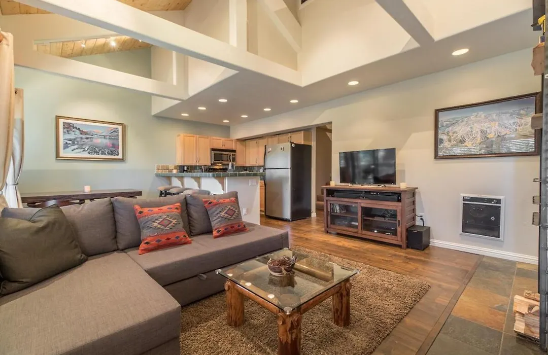 Mammoth Basecamp Condo With Views Near Village With Ac And Fireplace-1
