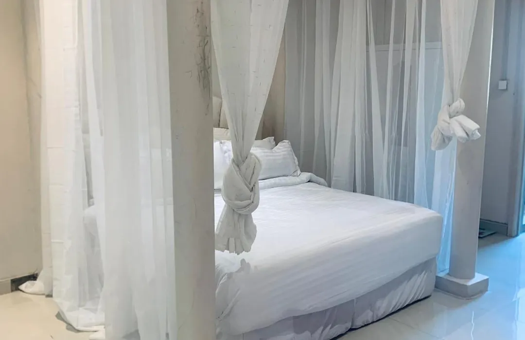 Ivory Room Lableva Court-1